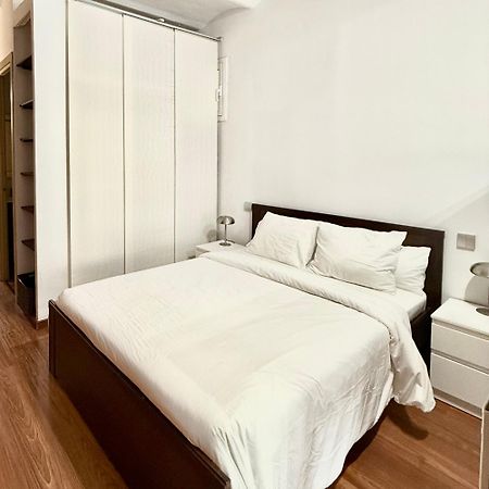 Newly Renovated Stylish Eixample - Great Location บาร์เซโลนา ภายนอก รูปภาพ