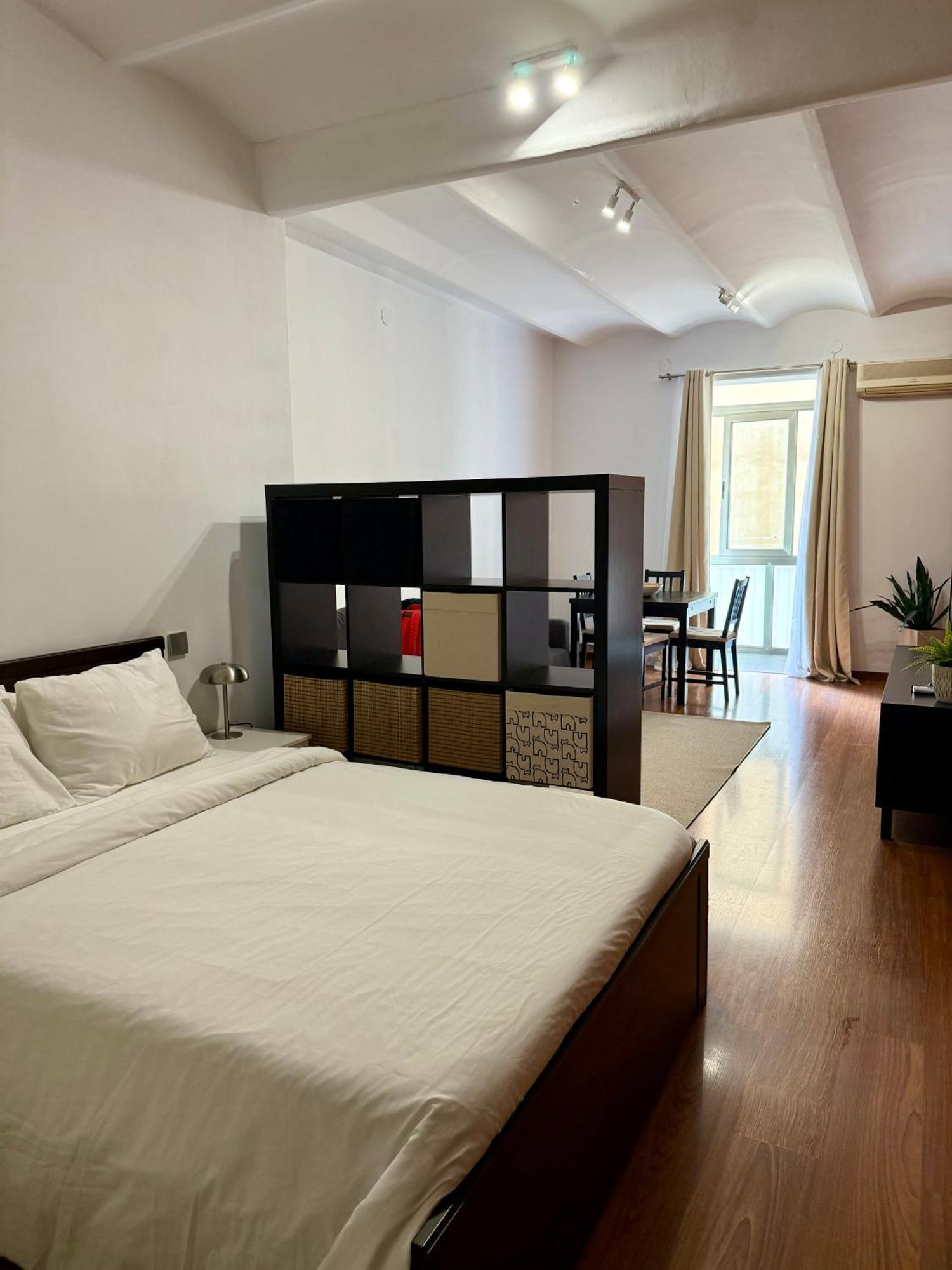 Newly Renovated Stylish Eixample - Great Location บาร์เซโลนา ภายนอก รูปภาพ