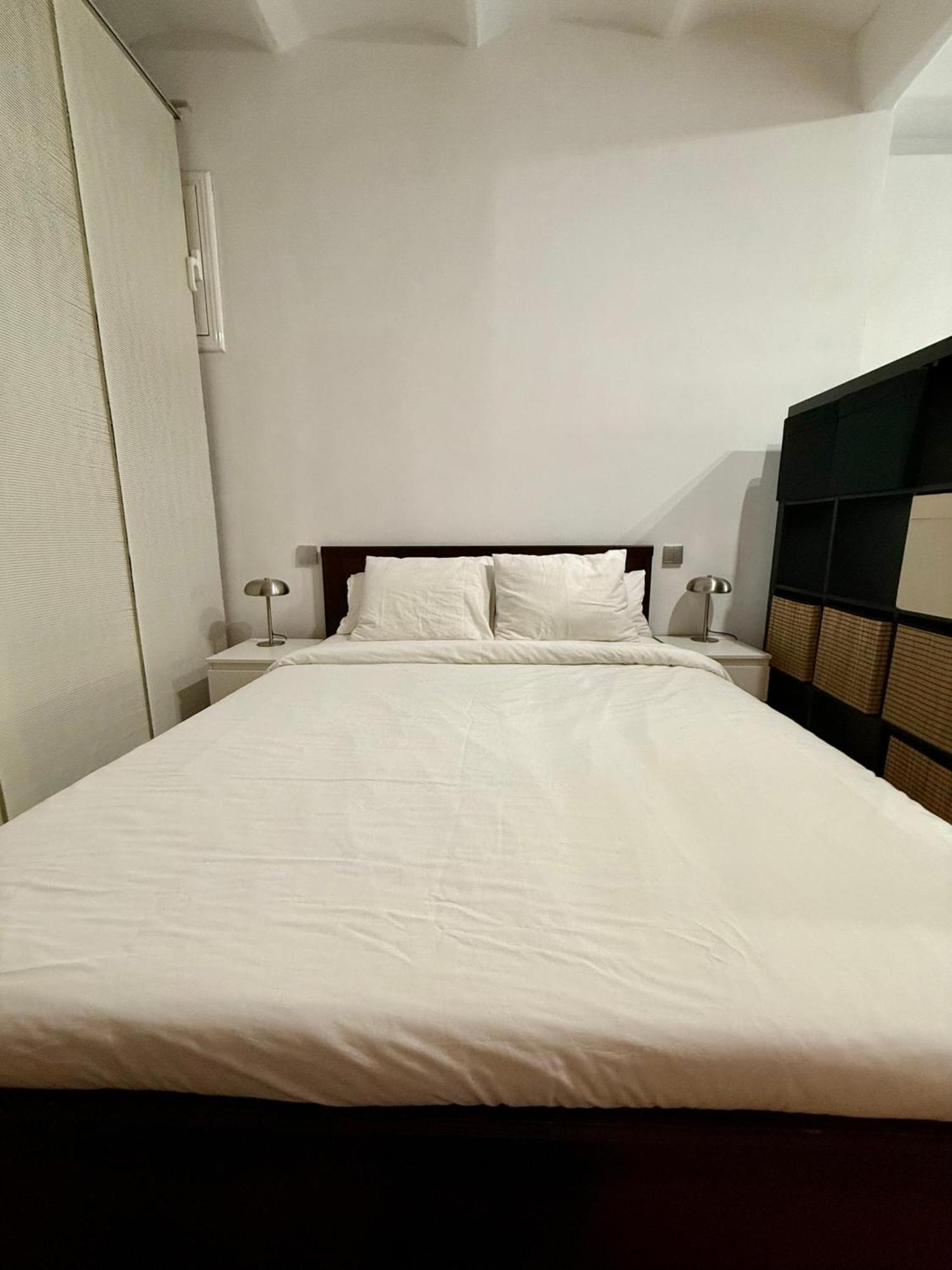 Newly Renovated Stylish Eixample - Great Location บาร์เซโลนา ภายนอก รูปภาพ