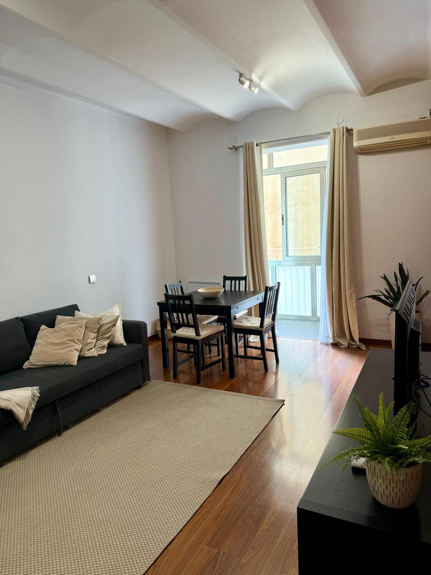 Newly Renovated Stylish Eixample - Great Location บาร์เซโลนา ภายนอก รูปภาพ